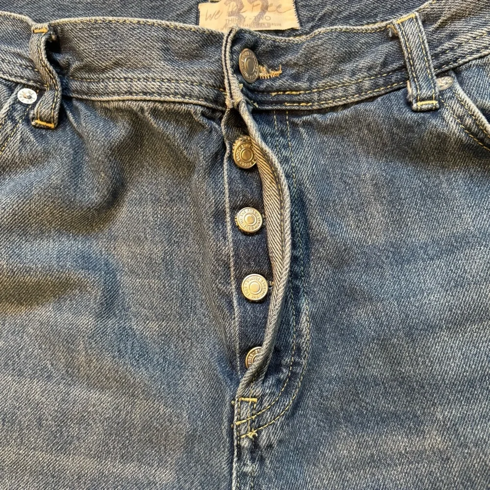 Free People Maggie Ripped Ankle Straight Leg Jeans In Sequoia Blue, Sz 32 - Picture 14 of 16